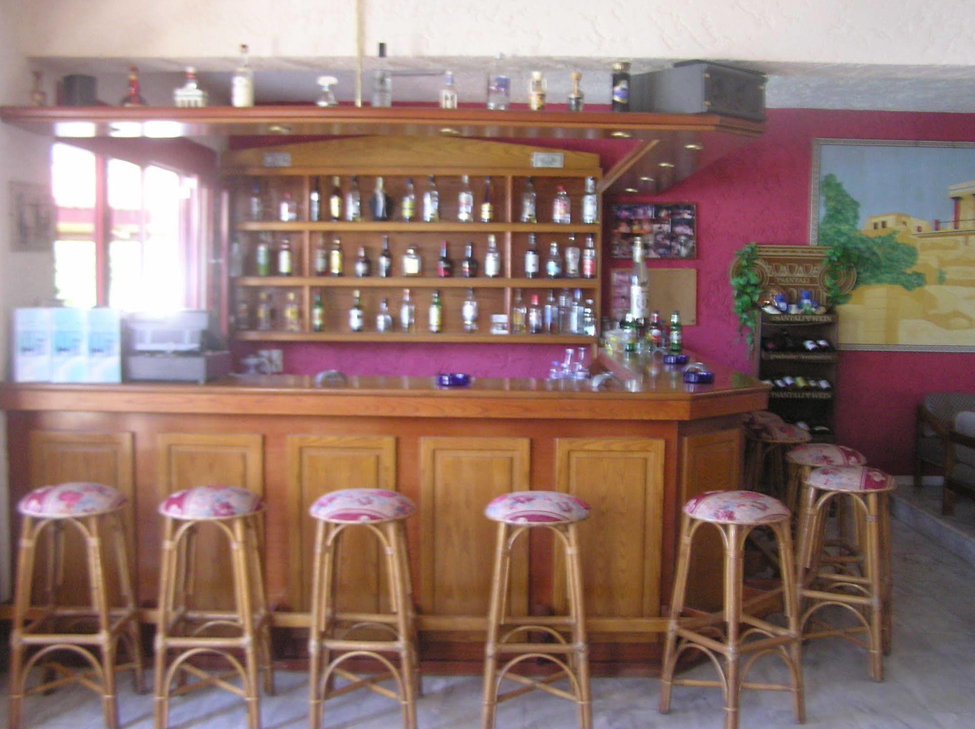 Knossos Aparthotel Panormos  ภายนอก รูปภาพ