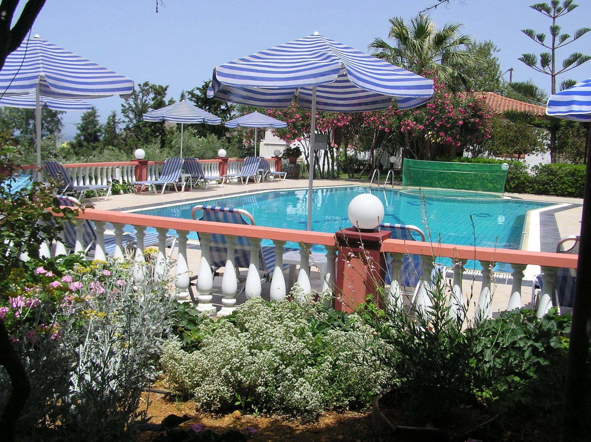 Knossos Aparthotel Panormos  ภายนอก รูปภาพ